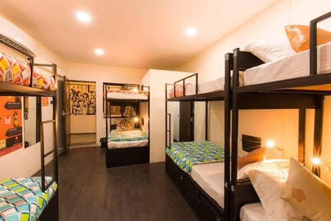 Friends Hostel And Pg House مومباي المظهر الخارجي الصورة